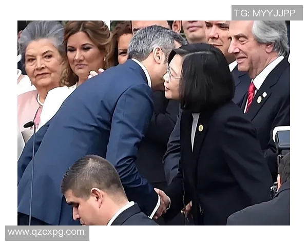 哥伦比亚与巴拉圭激战正酣比赛结果引发球迷热议与期待