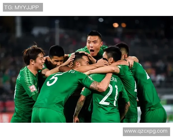 西安攀岩队在滑板精英赛中以75分稳居积分榜首位 西安攀岩队在滑板精英赛中以75分稳居积分榜首位